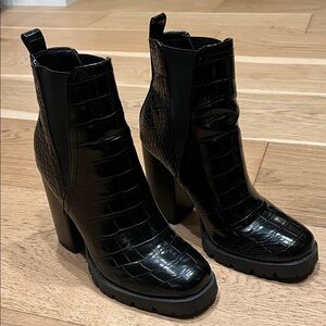 Steve Madden Black Croc-Embossed Ankle Boots